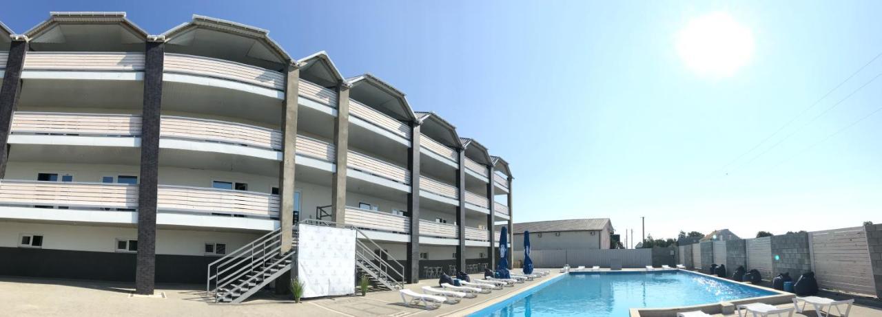 Lazurit Family Hotel Lazurne Exteriör bild