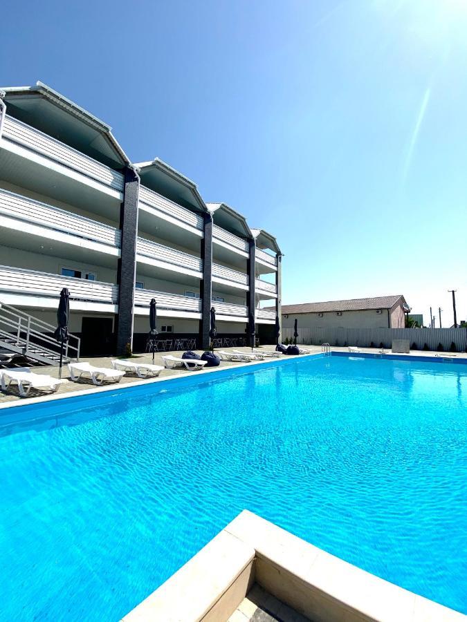 Lazurit Family Hotel Lazurne Exteriör bild